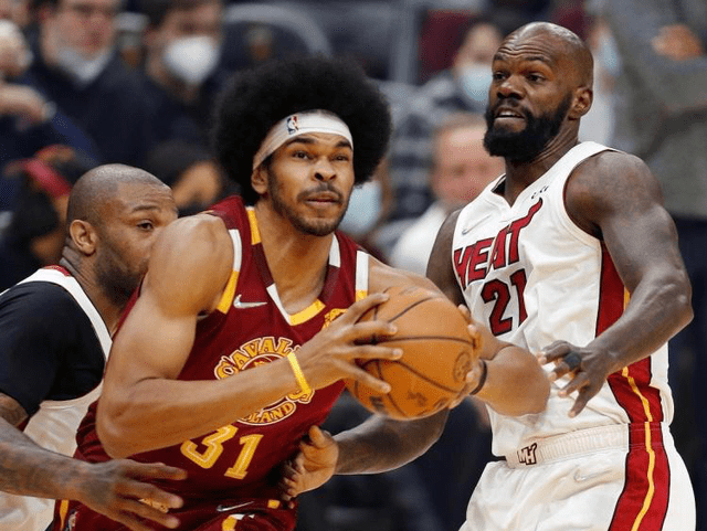 雄鹿|NBA官方更新战力排行榜：太阳反超勇士居首，篮网第五，那湖人呢