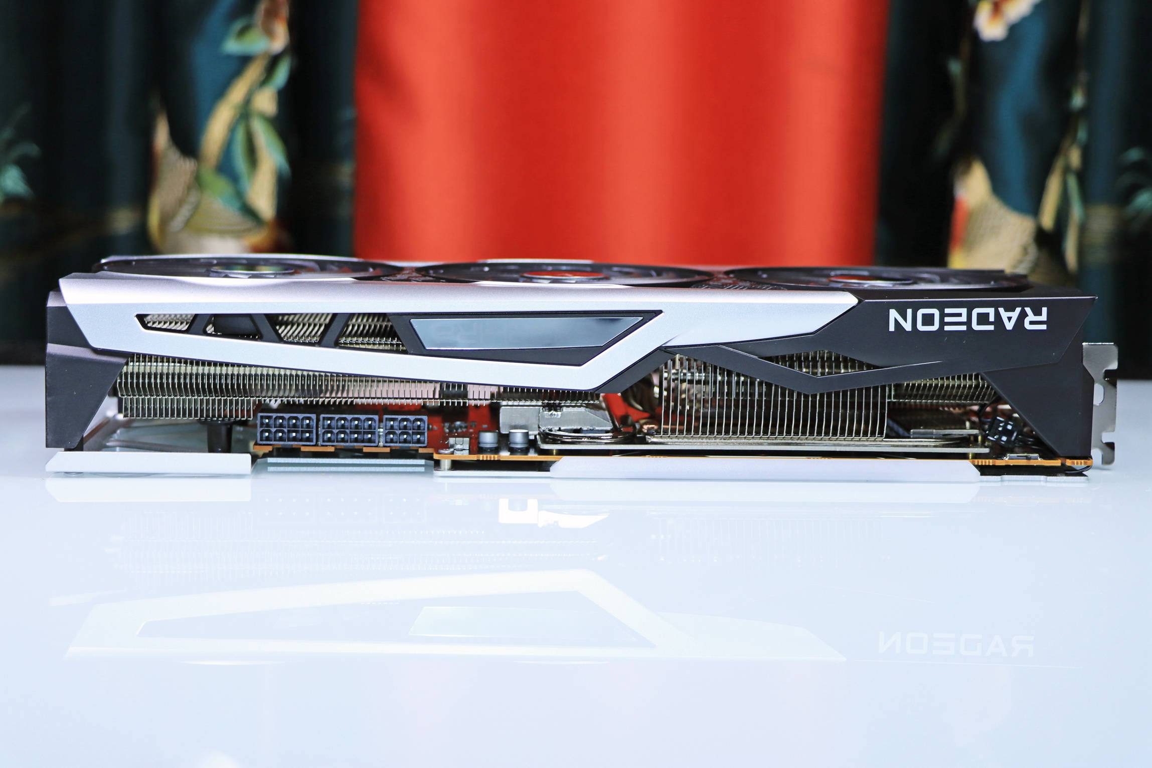 蓝宝石rx6900xt超白金极光特别版上手体验