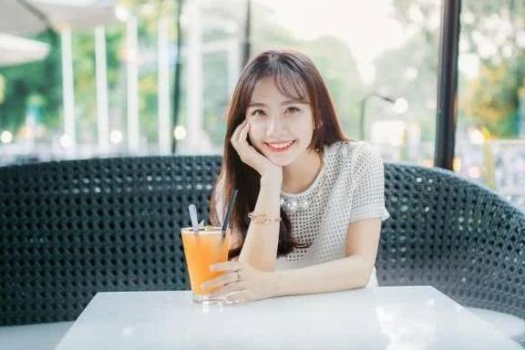 “闺蜜”那么盼她离婚,到底有什么不可告人的秘密?