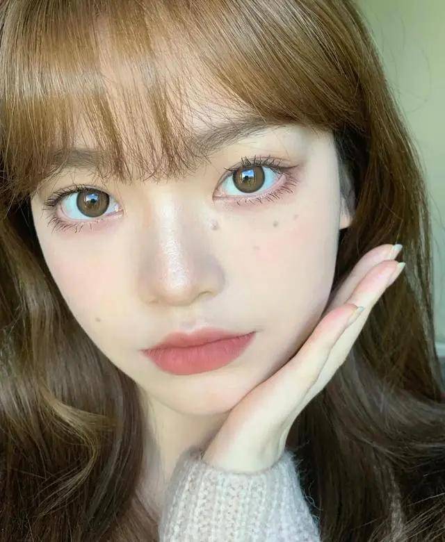 奶棕口红"天花板",显白气质氛围感十足_棕色_颜色_什么