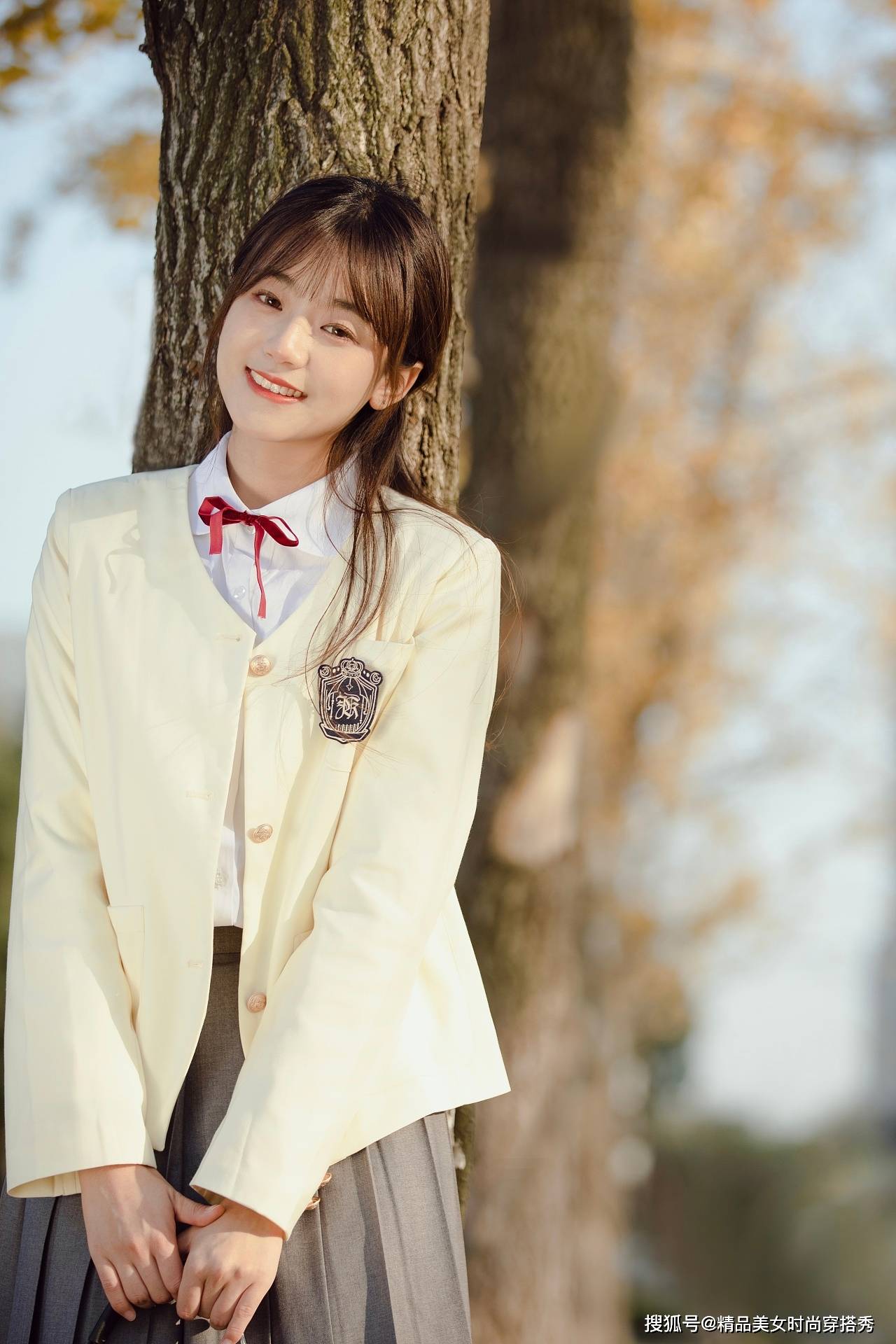 米色 甜美减龄的学院风穿搭,超级适合小个子的女生穿着,元气满满