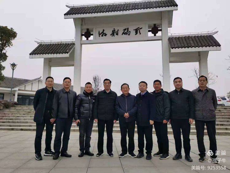 曹儒国亲亲毛里湖