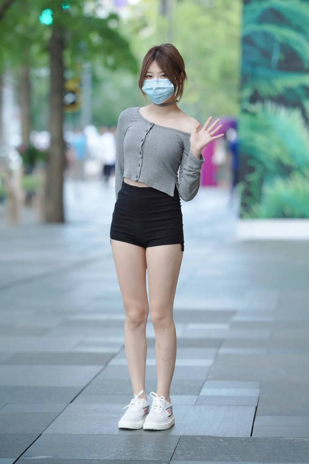 小白 激发内在大方美的穿法,清爽随性又休闲,让迷人的气质尽情释放