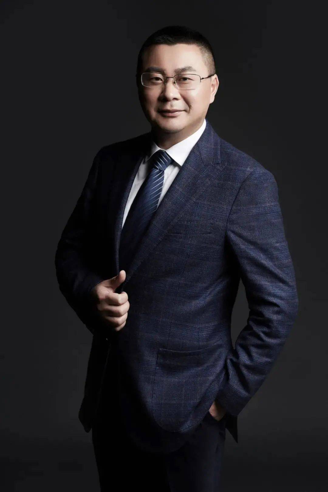 茅台董事长丁雄军率团拜访五粮液山西省长希望汾酒坚持中高档发展定位