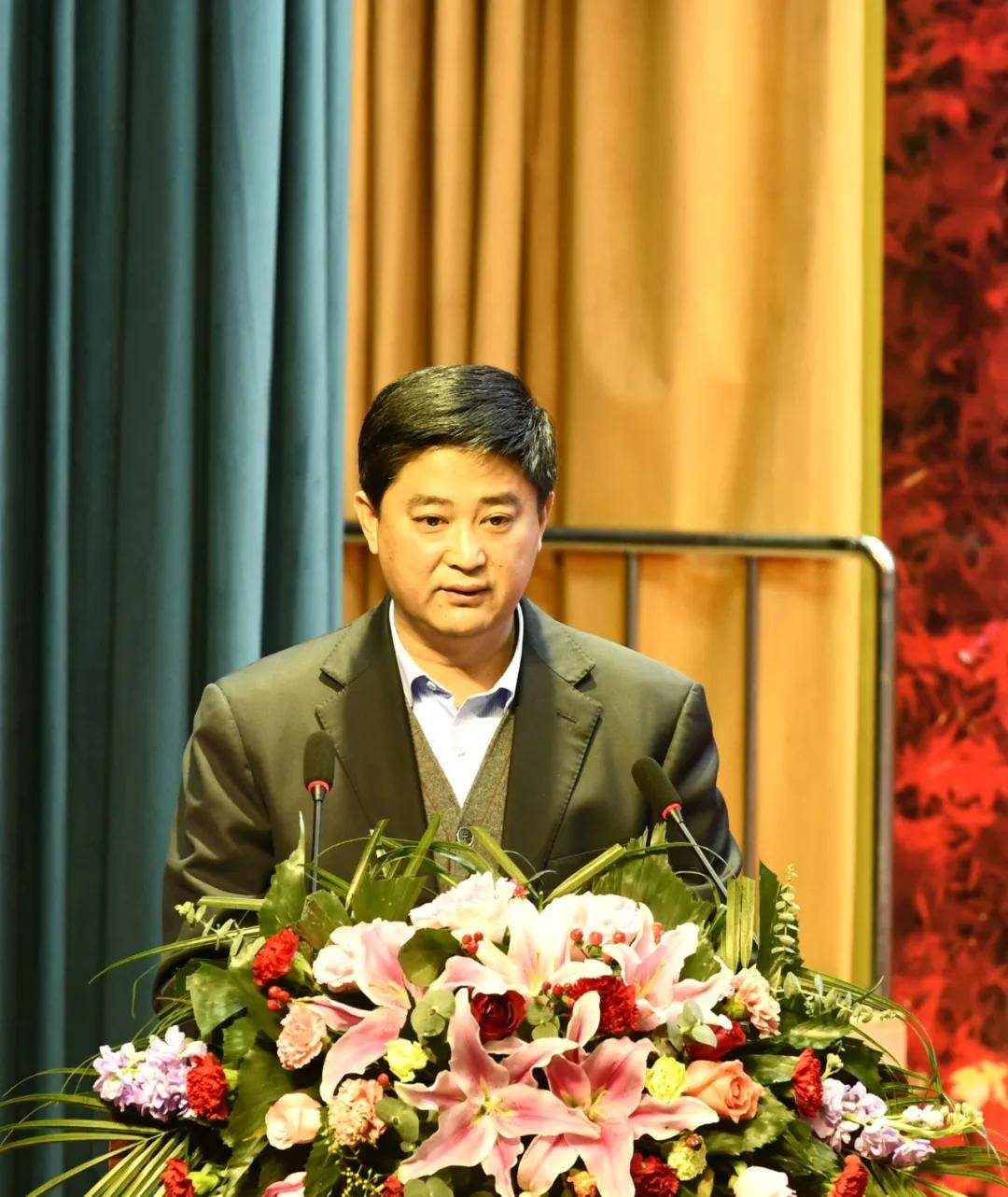 进副校长赵国华;中共定兴县委副书记曹纯章县委常委常务副县长丁磊
