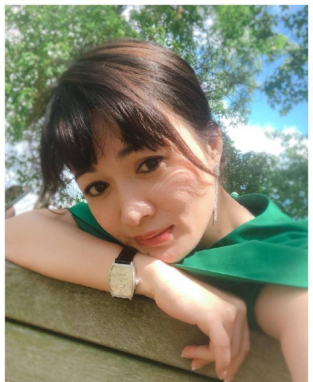 人生赢家陈少霞:事业巅峰闪婚遭弃,二嫁富豪扭转命运拼三胎_刘德华