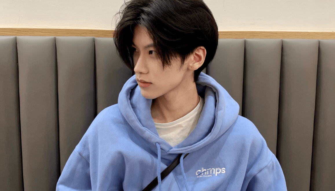 张人0甘愿露腹肌!