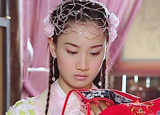 张静初|当年剧组没钱打首饰,女演员头戴“满天星”,却像极了森林小精灵