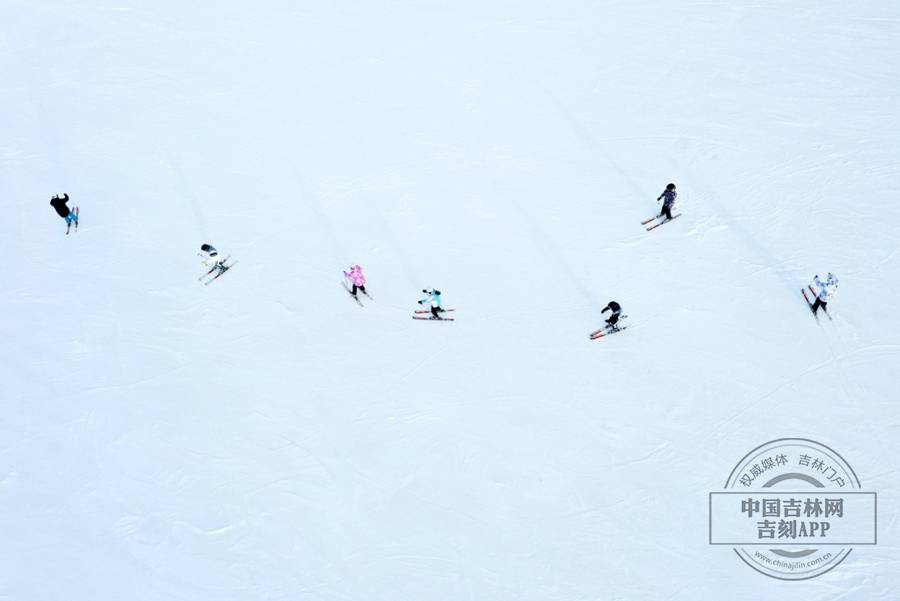 航班|冰雪迎冬奥 嗨翻在吉林 滑雪季快来吉林撒欢吧！