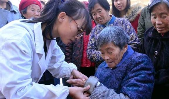 共同点|糖尿病不是突然到来，患上糖尿病的人，晨起常常有四个共同点