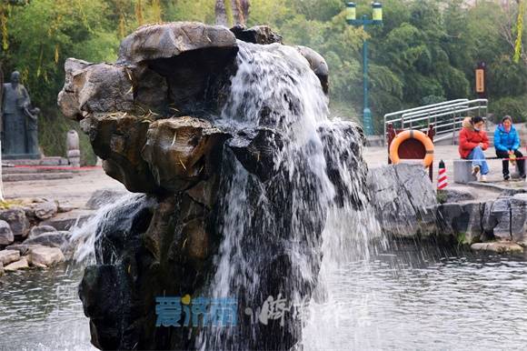 济南今年降水丰沛，“月牙飞瀑”胜景已持续呈现90天