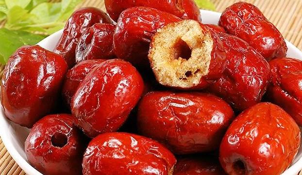 蛋黄酥|闺蜜每次嘴馋,都选这5种零食,味美好吃却不贵,果然是高级吃货