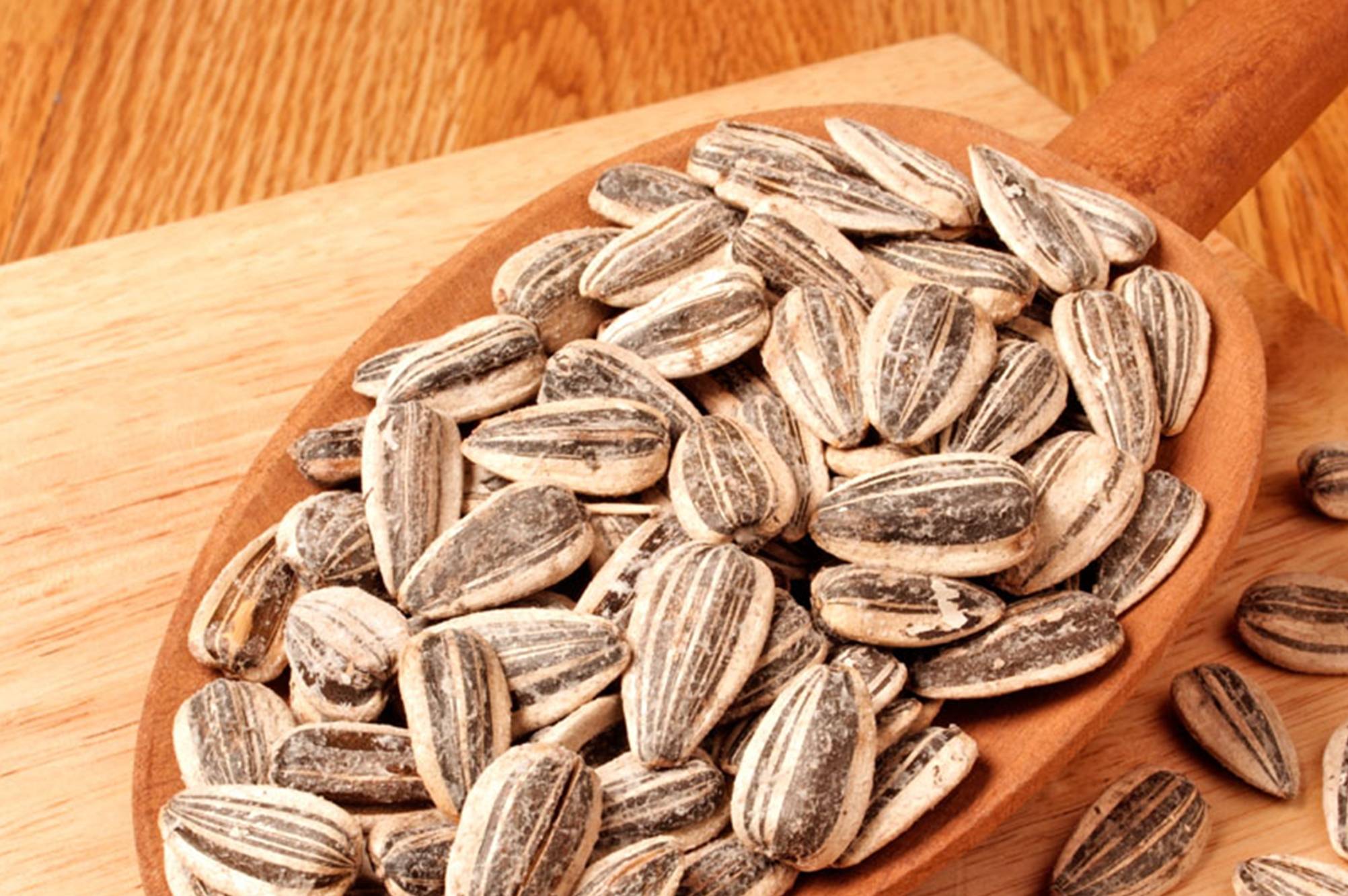 少盐|宅家追剧,除了嗑瓜子,这5种零食也值得囤,网友:都是我爱吃的