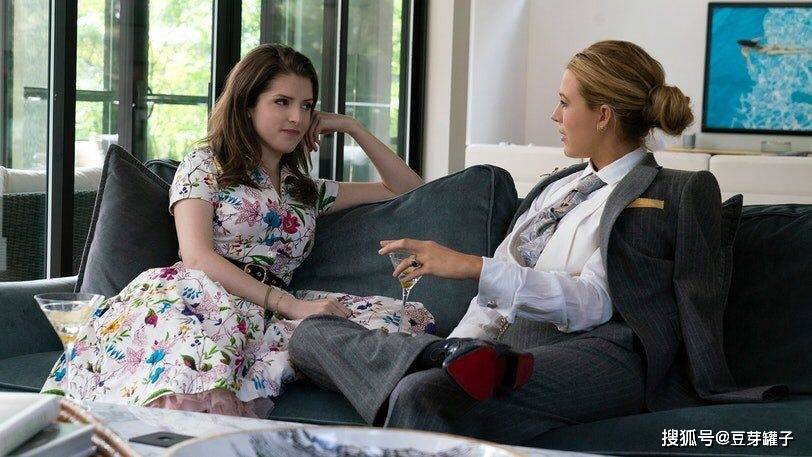 保罗·费格|《一个小忙》：悬疑惊悚媲美《消失的爱人》，结局的真相难以意料