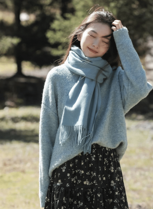 毛衣 气质清纯小姐姐：教穿搭一套毛衣的魅力，温柔又可爱，值得借鉴！