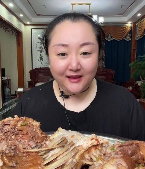 原创北京胖姐身价2亿为何还是停不下吃播的脚步3个原因告诉你答案
