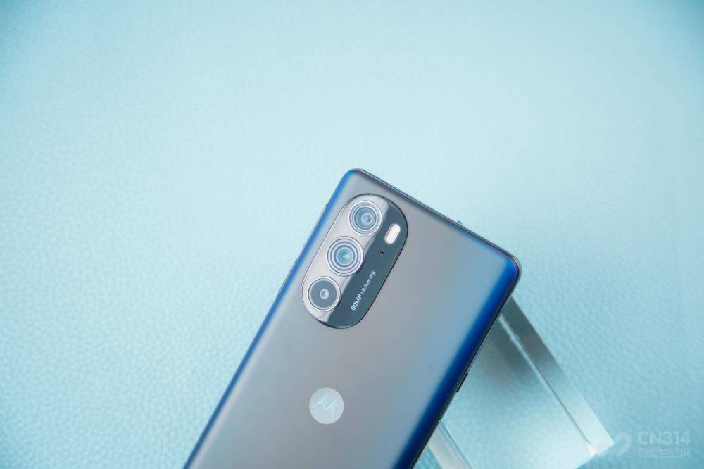 产品|moto edge X30实测：首发骁龙8 Gen1能够展现全部性能？
