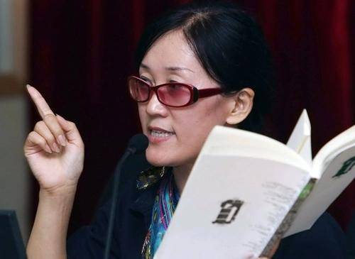 原创诗人赵丽华嘲笑李靓蕾精虫上脑不该揭发王力宏会遭报应