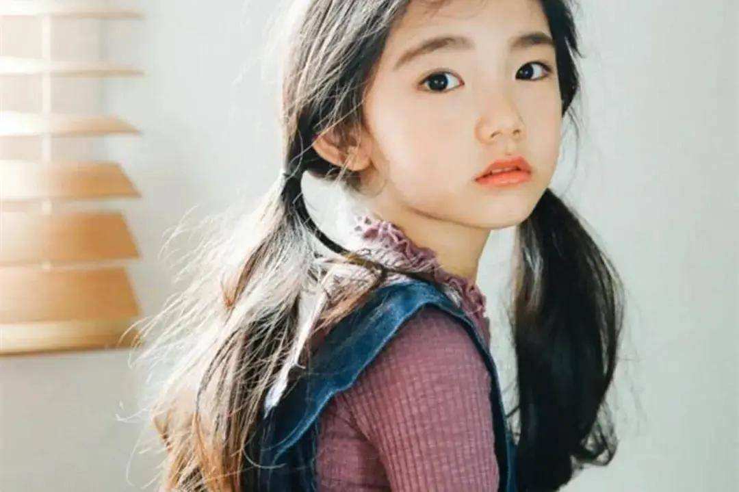 李恩彩wenno:年仅12岁，终身身高定格1米5！妈妈知道真相后，后悔不已！