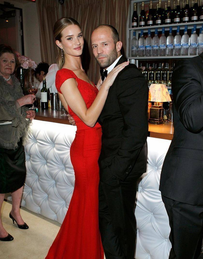 猛男|出道前卖水货，前女友身材火爆，老婆小20岁，52岁硬汉杰森斯坦森