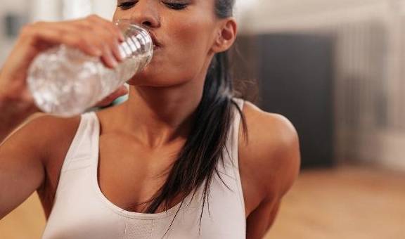 人体|早起后这4个长寿习惯,分享到圈子里,很多人会感激你一辈子!