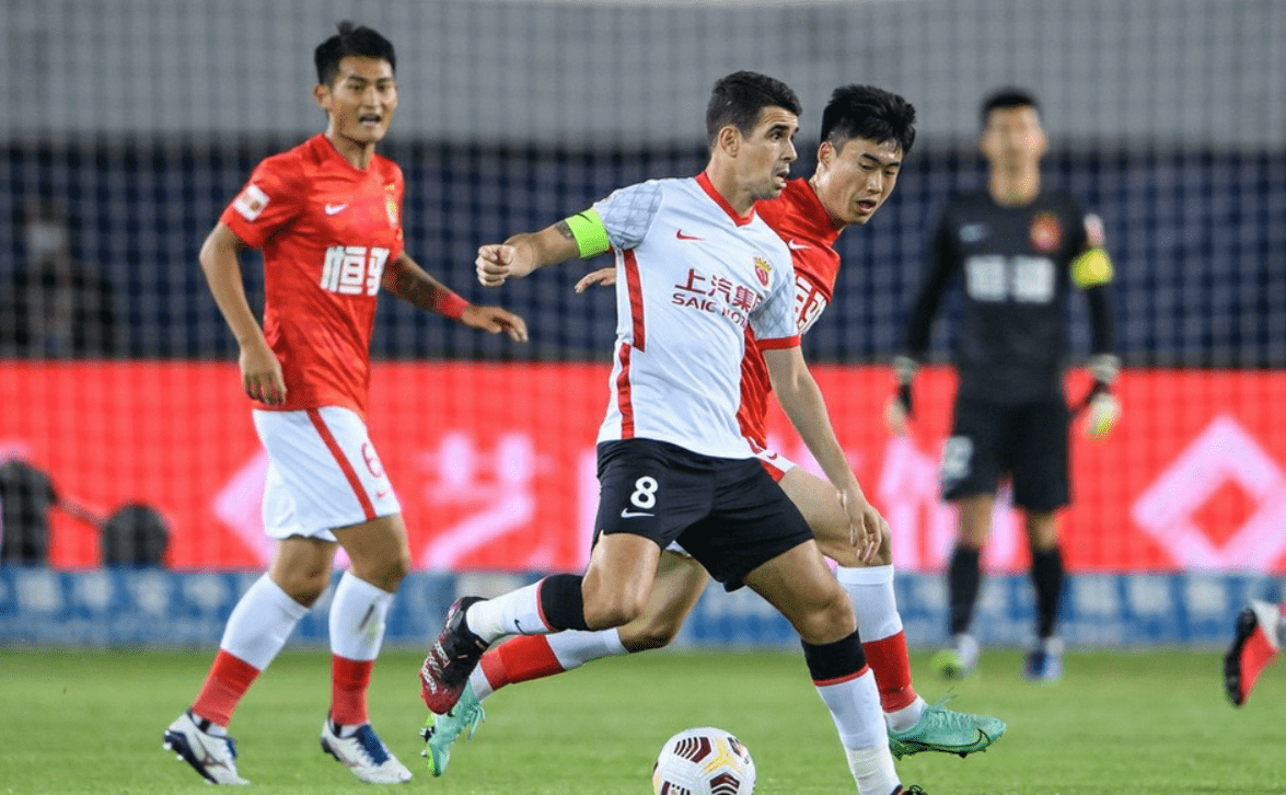 上半場(chǎng)|2-1，0-0！泰山91分鐘絕殺亞泰，領(lǐng)先海港達(dá)到10分