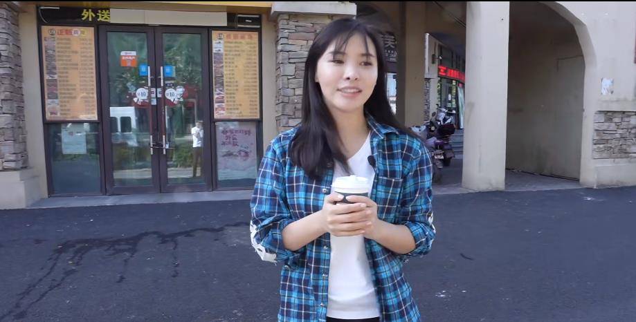 曹译文凡尔赛式体验生活,累吗?累就对了!