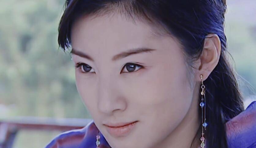 因为|十大绝美反派女boss，黑化不靠烟熏妆，又飒又坏就问你怕不怕