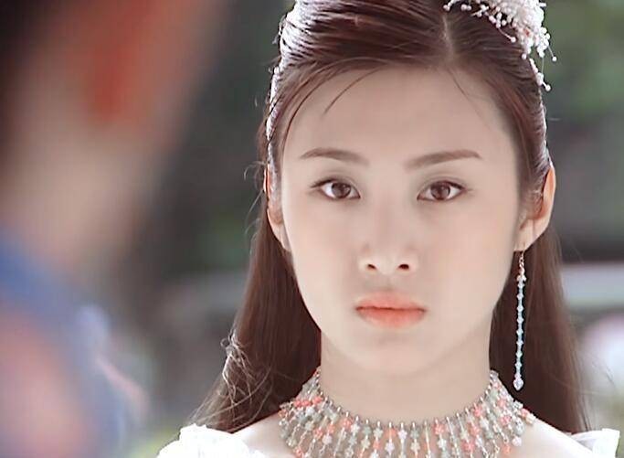 容浔|没想到啊，童年里那些“白光月”和“心机女配”，竟是一个人演的