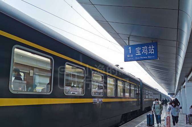 宝鸡火车站站台图片