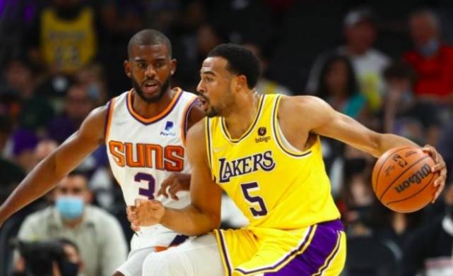 湖人|NBA-湖人變陣！霍華德頂替小喬丹，塔克仍首發(fā)，詹威帶隊(duì)止連敗