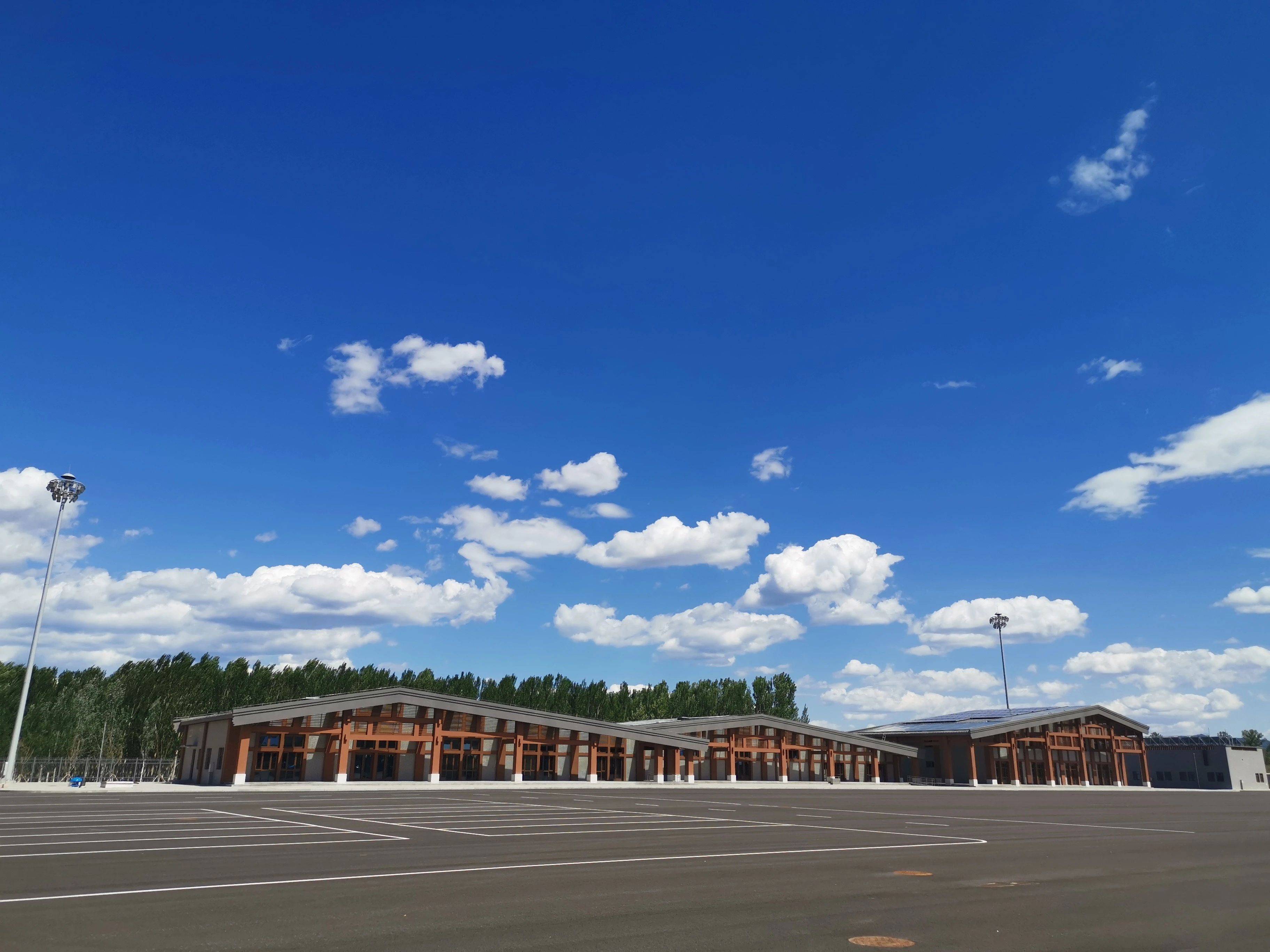 进入延庆赛区第一道大门阪泉综合服务中心