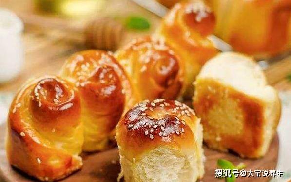 面包|想要肥胖的朋友,推荐几款食物,堪比直接吃脂肪,想不胖都难