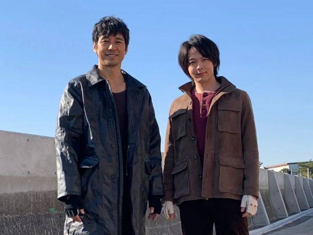 假面骑士blacksun主演定妆照公开,二叔表示打不过新战队_对比_电王