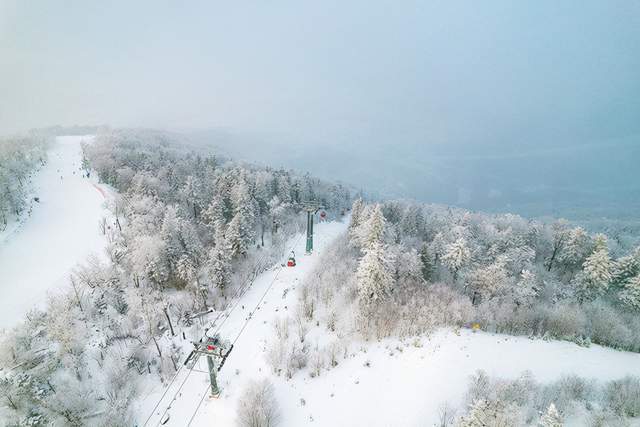 滑雪|冬季东北航拍，吉林北大湖滑雪度假区，冰天雪地梦幻得不敢相信