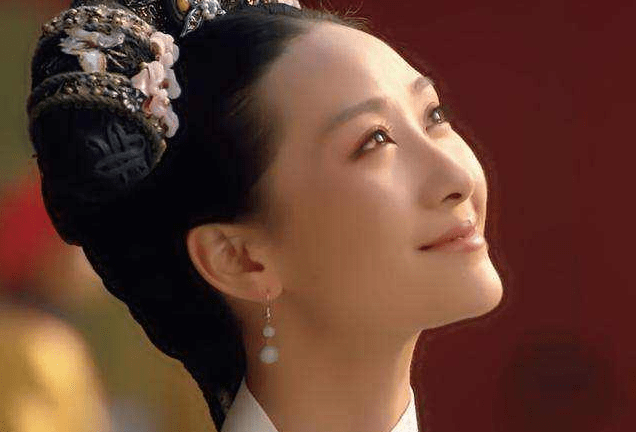 安比槐|重温《甄嬛传》才恍然:背叛甄嬛,是安陵容唯一的出路