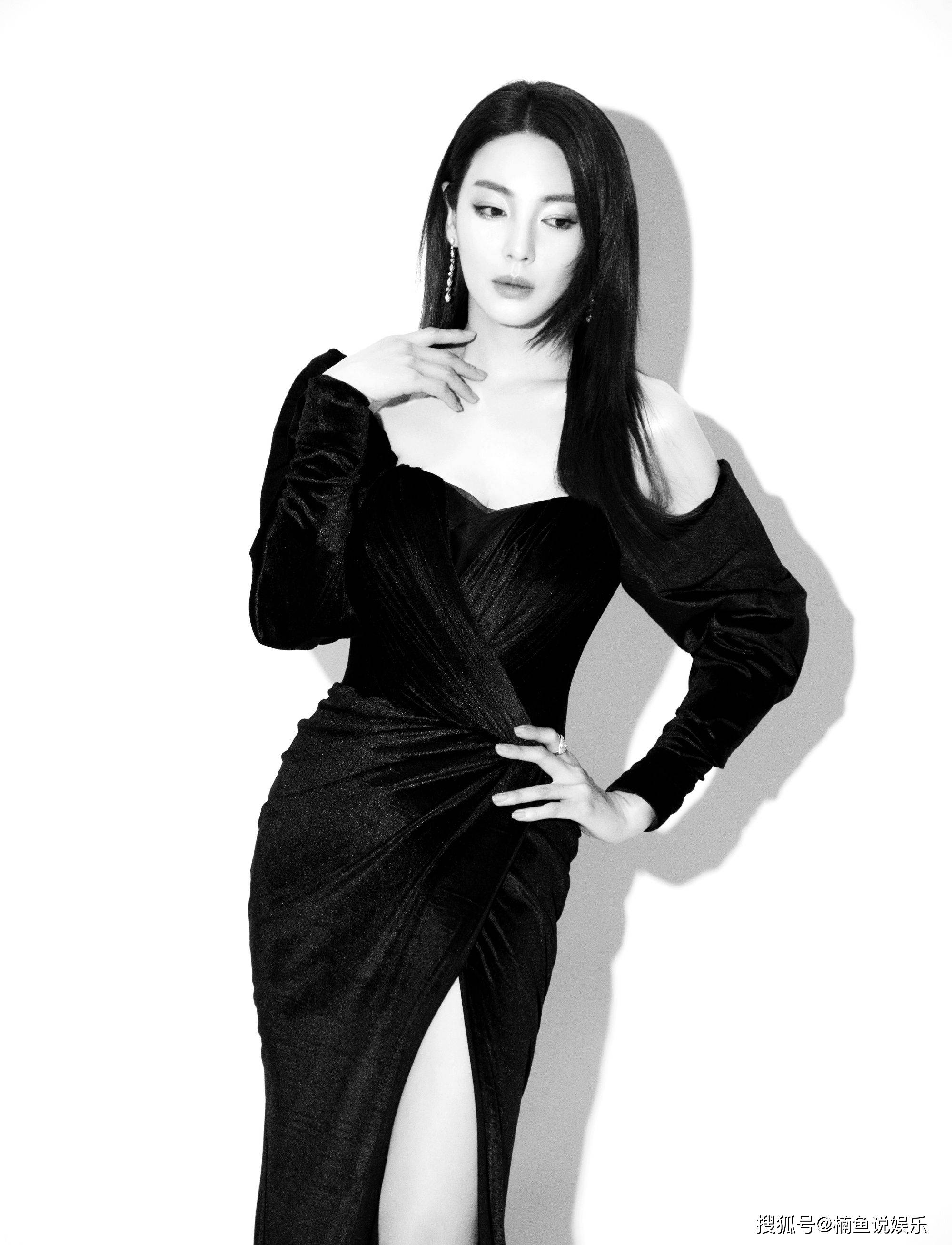 张雨绮不愧是霸气女王穿黑色晚礼服走红毯身姿曼妙气场全开