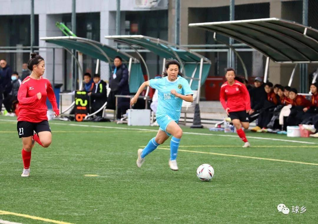 喜捧冠军杯梅州圆满完成省长杯广东校园足球盛会