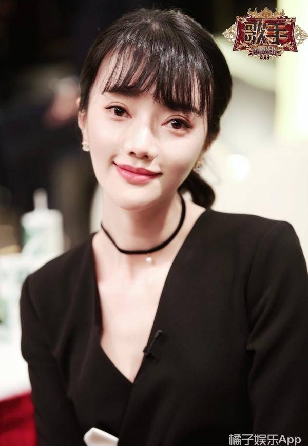 女主持|这个女主持怎么比嘉宾争议还大?