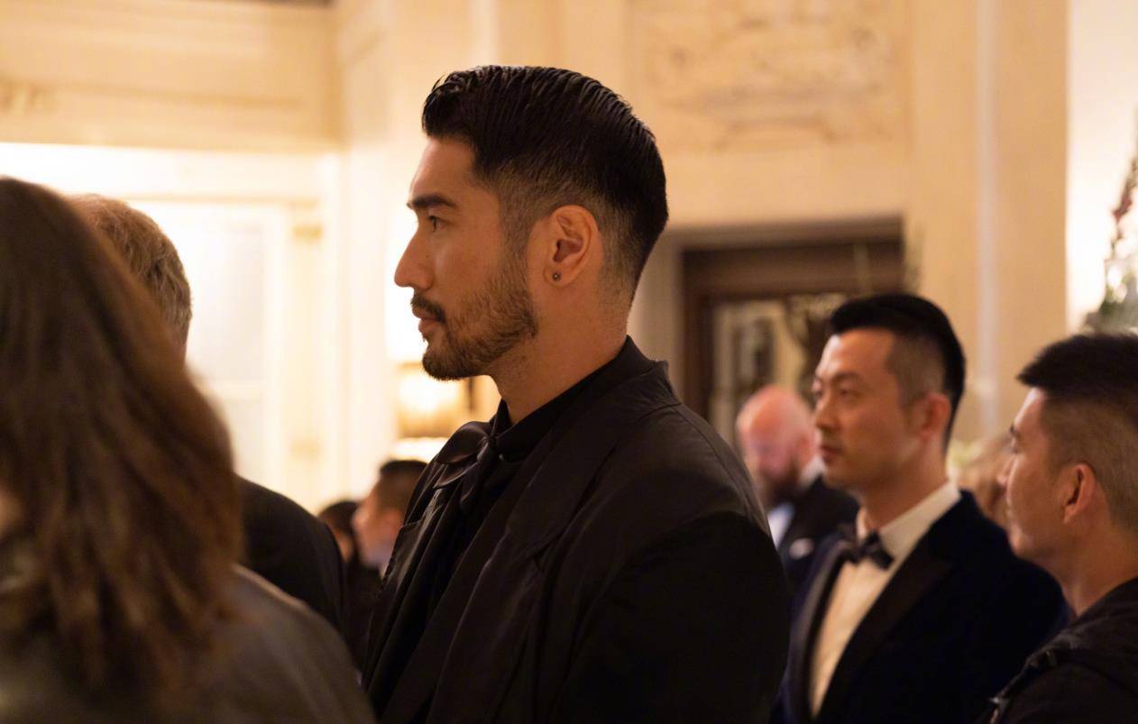 全球|高以翔去世30天后，登全球百大帅哥榜单，凭实力入围引无限感慨