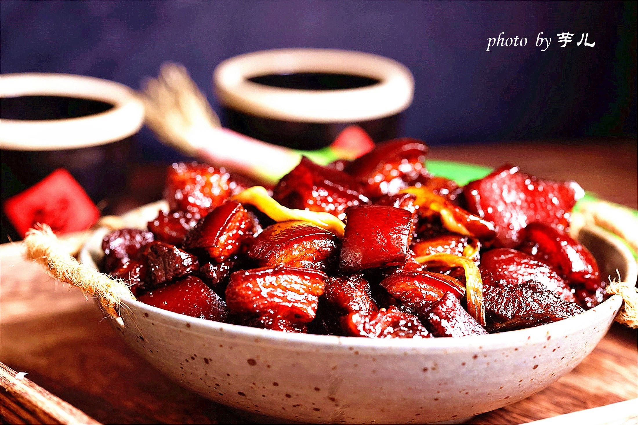 东坡肘子为什么属于川系菜，而东坡肉，东坡茄子属于江浙系菜？
