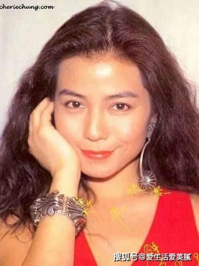 Vuitton嘉宜老师小课堂：一出道就“碰瓷”张柏芝的95年小花凭什么成为新一代内娱颜霸