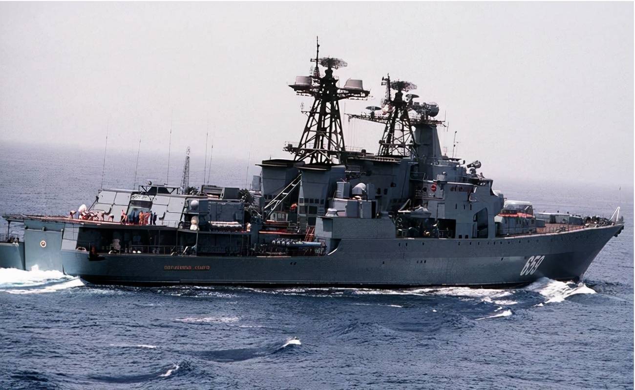 中俄"海上联合-2021演习"记录(上),老当益壮的无尾级驱逐舰_反潜舰