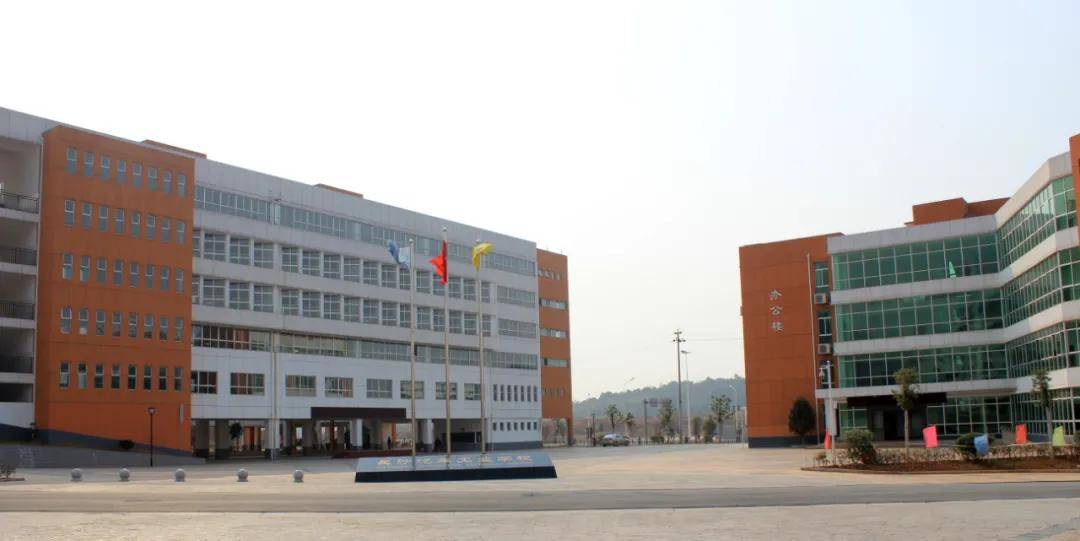 五年一贯制大专班招生_湖南交通职业技术学校_长沙汽车工业学校招生