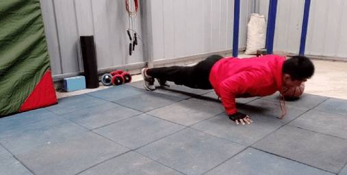 在家怎么练肌肉最有效 5c9019bd906440a5bc4044d1c3bc7ec2.jpeg