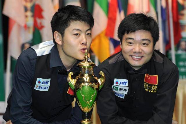 挑衅|中国名将3-1夺冠，鲁宁故意打飞母球+墩球杆，对手挑衅不尊重自己