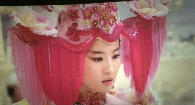 发型鸟窝、缝纫机、钢丝球，女明星奇奇怪怪的发型，笑得捂不住嘴