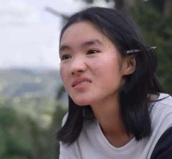 《变形计》李勒优:脸上痘痘减少,回忆变形细节强忍难过_妈妈_优优_崔