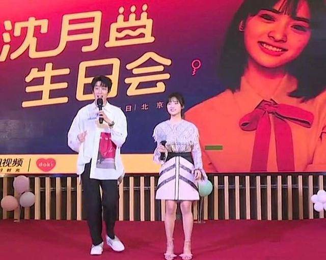 都显沈月最新无修图：腰和胯一样宽，这胳膊粗的真不像个女明星