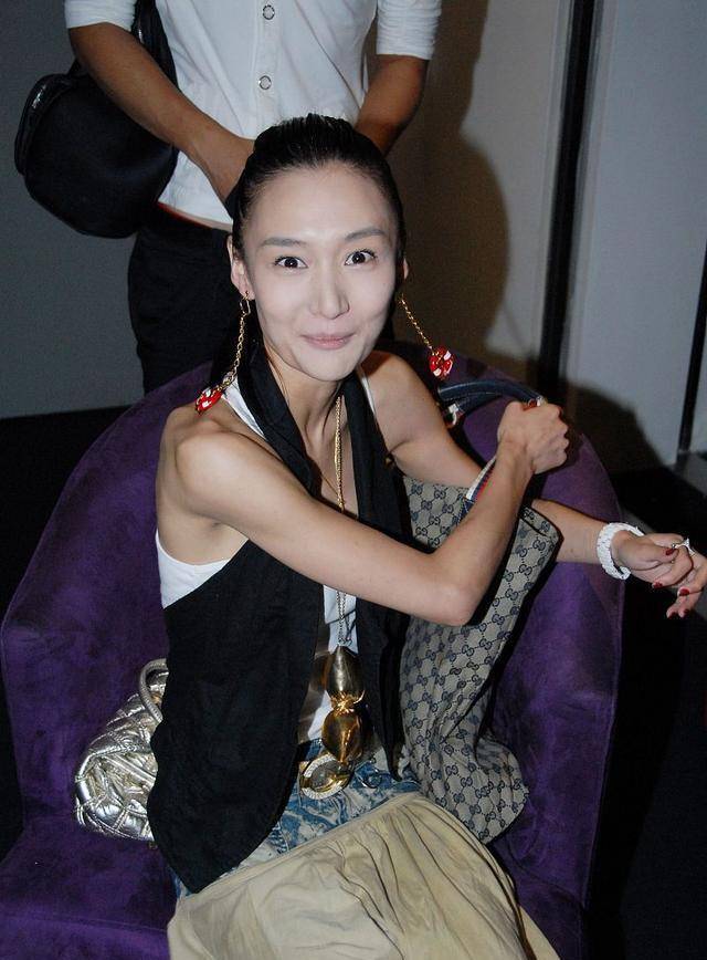 十五岁追到了李晨,和周迅抢男友,差点成张国立儿媳_牛萌萌_王烁